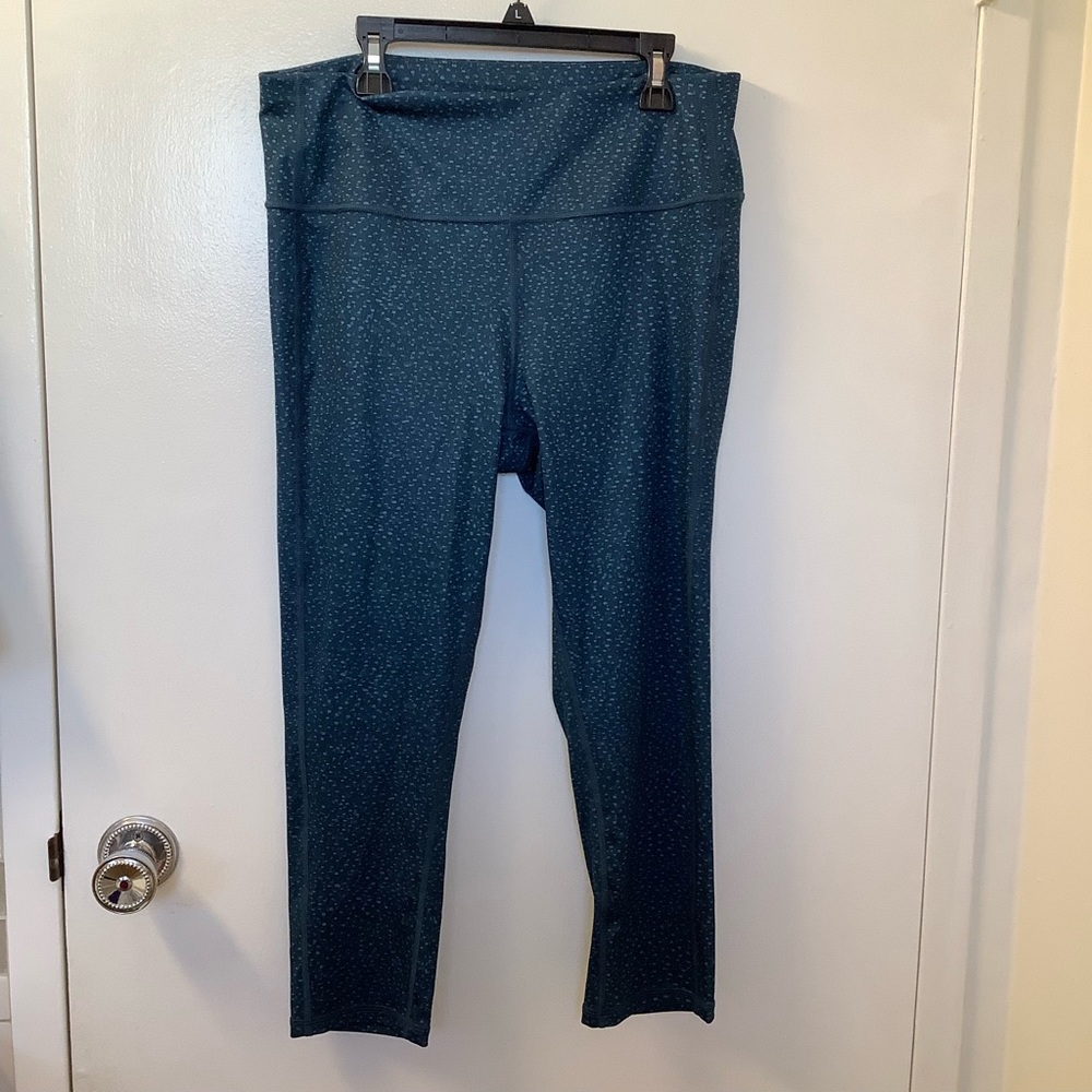 Athletic Works Capri teal leggings L NWOT